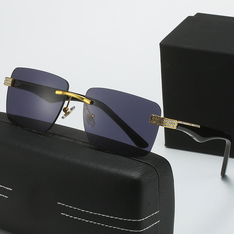 Dame fashion solbriller i elegant kvadratisk design Luvikno