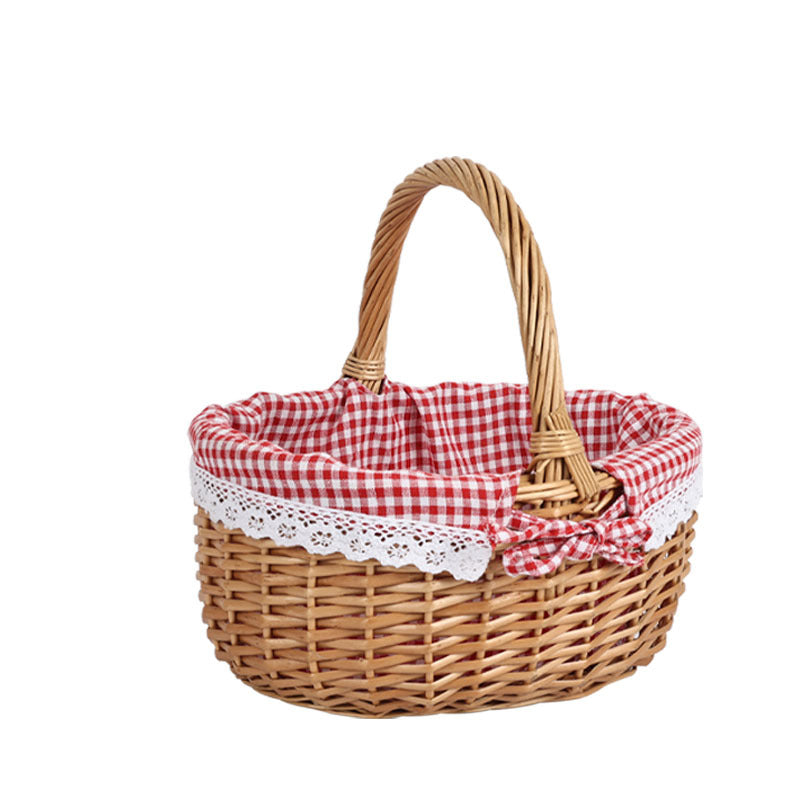 Kvinne flette piknik kurv med romantisk gingham fòring Luvikno