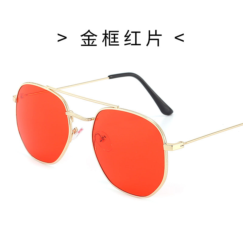 Dame solbrille med oval ramme og beskyttende gradientlinse Luvikno