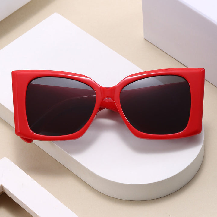 Damer moteriktig oversized solbrille med geometrisk ramme Luvikno