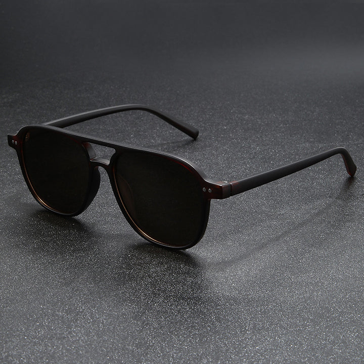 Dame designer solbrille med trendy havskilpadde ramme og UV-beskyttelse Luvikno