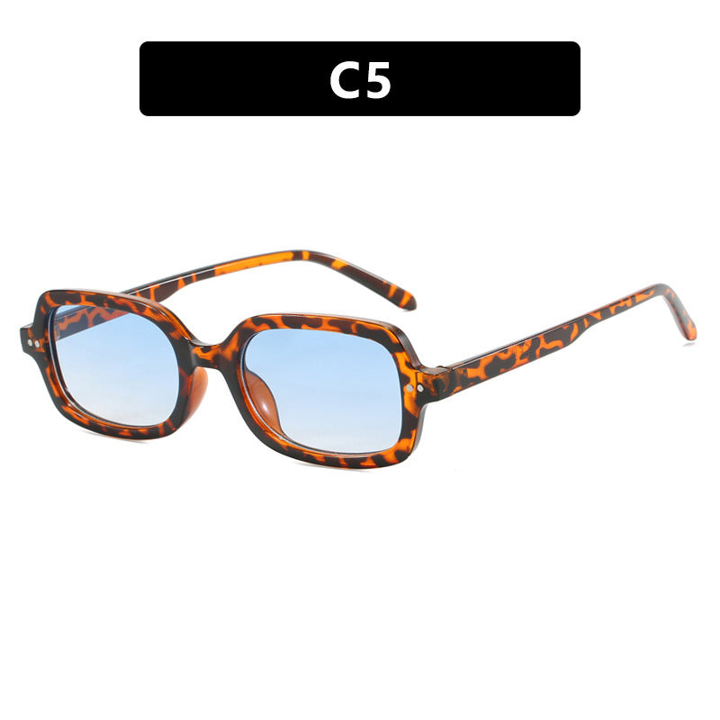 Dame moteriktig solbrille med unik skilpaddeskallramme Luvikno