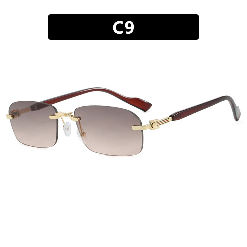 Dame solbrille med elegant metallramme og stilige tre detaljer Luvikno