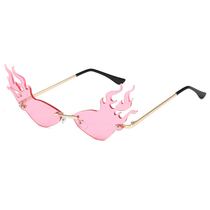 Dame moteriktig solbrille med flammeformet design Luvikno