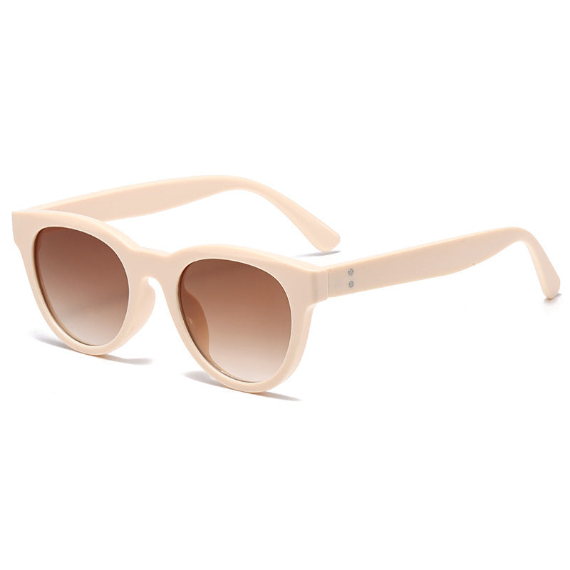 Dame Modiske Oversized-solbriller i en elegant, buet design Luvikno
