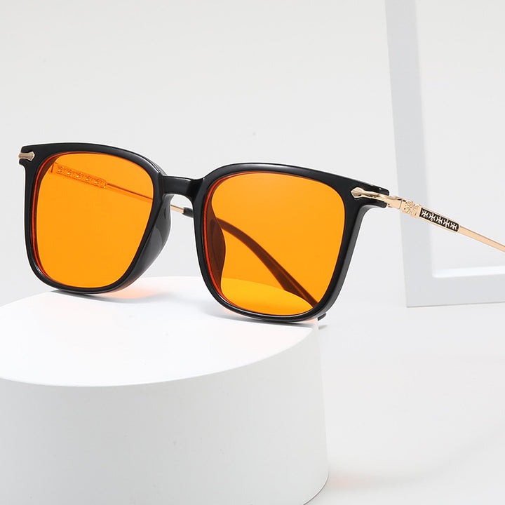 Dame firkantet designerbrille med elegant ramdesign Luvikno