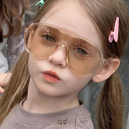 Dame moterisk sport-solbrille i unikt design med UV-beskyttelse og fleksible stenger Luvikno
