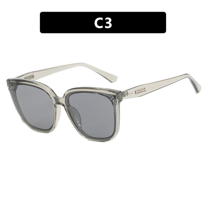 Dame moderne oversized solbrille med elegant, bred ramme Luvikno