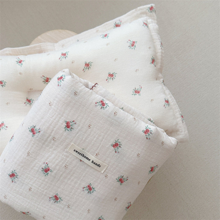 Unisex koselig muslinteppe med elegant blomstermønster Luvikno