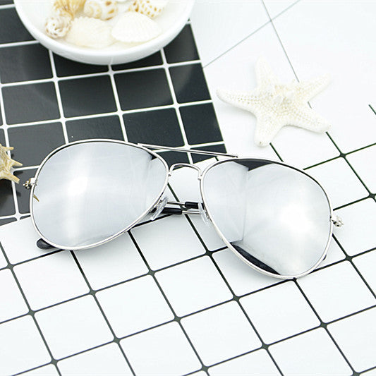 Damer moderne pilot-solbrille med fargegradient linse-design Luvikno