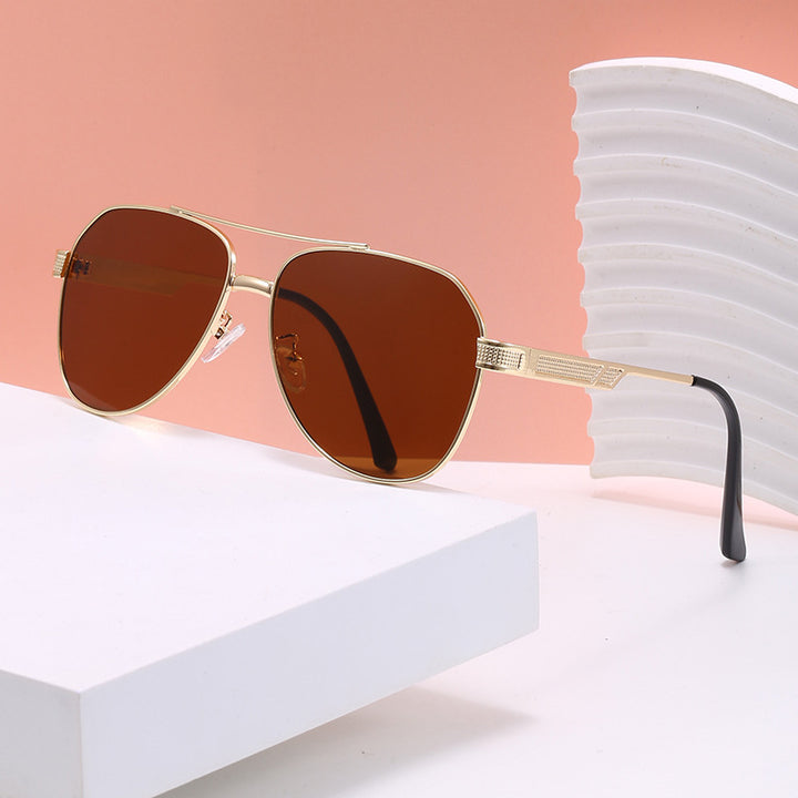 Dame elegant aviator-solbriller med robust metallramme og UV-beskyttelse Luvikno