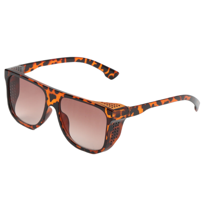 Dame moterik oversized solbrille med unik aksent Luvikno