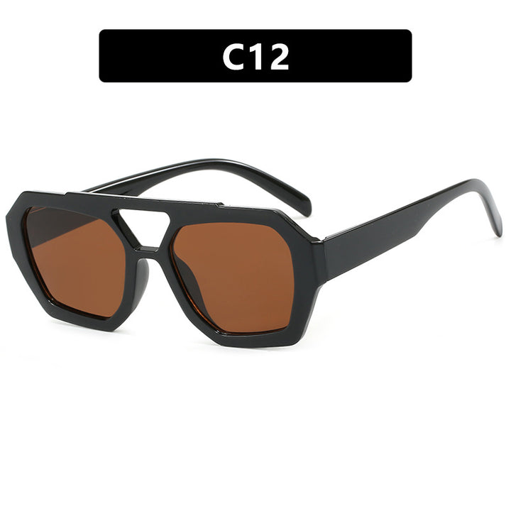 Dame geometrisk solbrille laget av robust plast med polarisert glass Luvikno