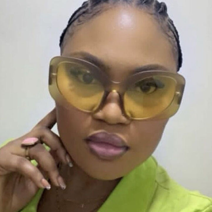 Dame elegant oversized solbrille med markant design Luvikno