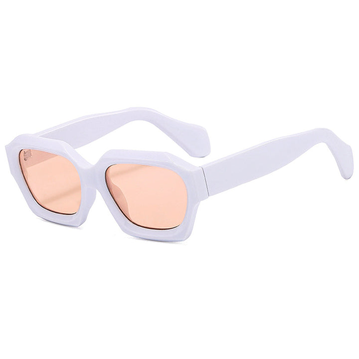 Dame designer solbrille med markant geometrisk ramme og polariserte glass Luvikno