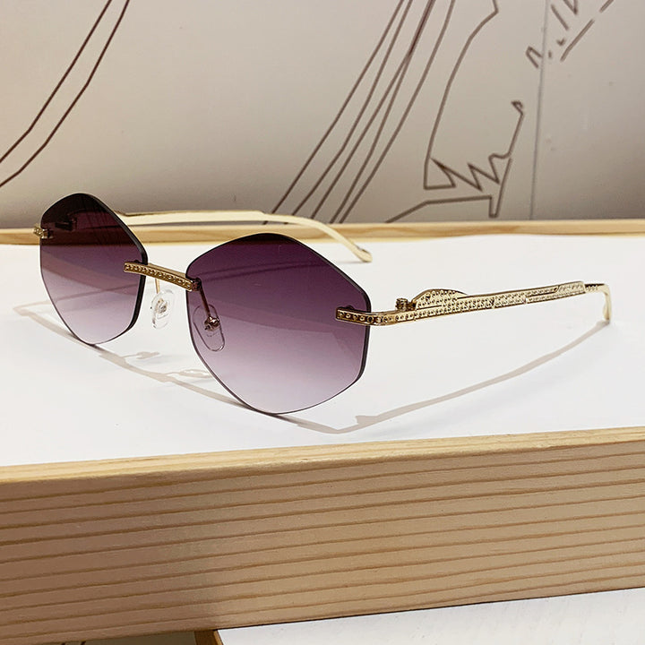 Dame ekstravagant solbrille med glitrende aksenter Luvikno