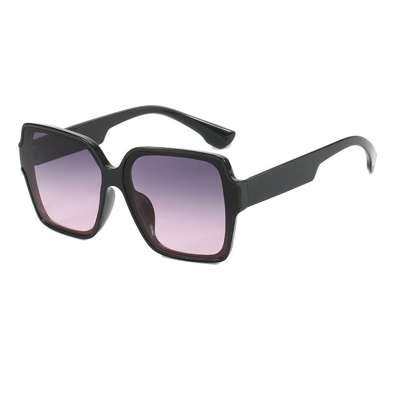Dame kvadratisk solbrille med unik, stilfull ramme Luvikno