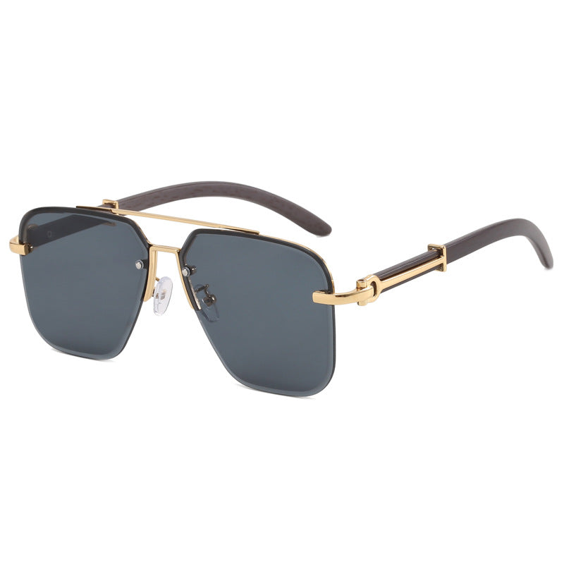 Dame Stilig Solbrille i elegant metallramme Luvikno