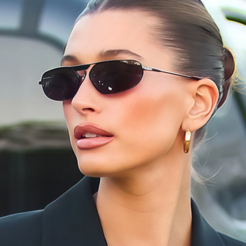 Dame moteriktig solbrille i elegant polygon-design Luvikno