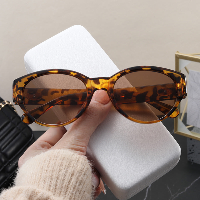 Dame Cat-Eye solbriller med eksotisk design og robust ramme Luvikno