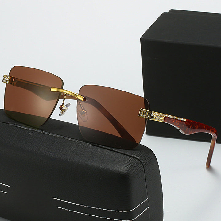 Dame fashion solbriller i elegant kvadratisk design Luvikno