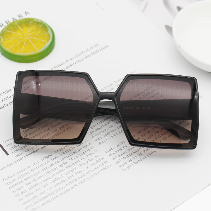Dame Mote Oversized Solbriller med kantet design Luvikno