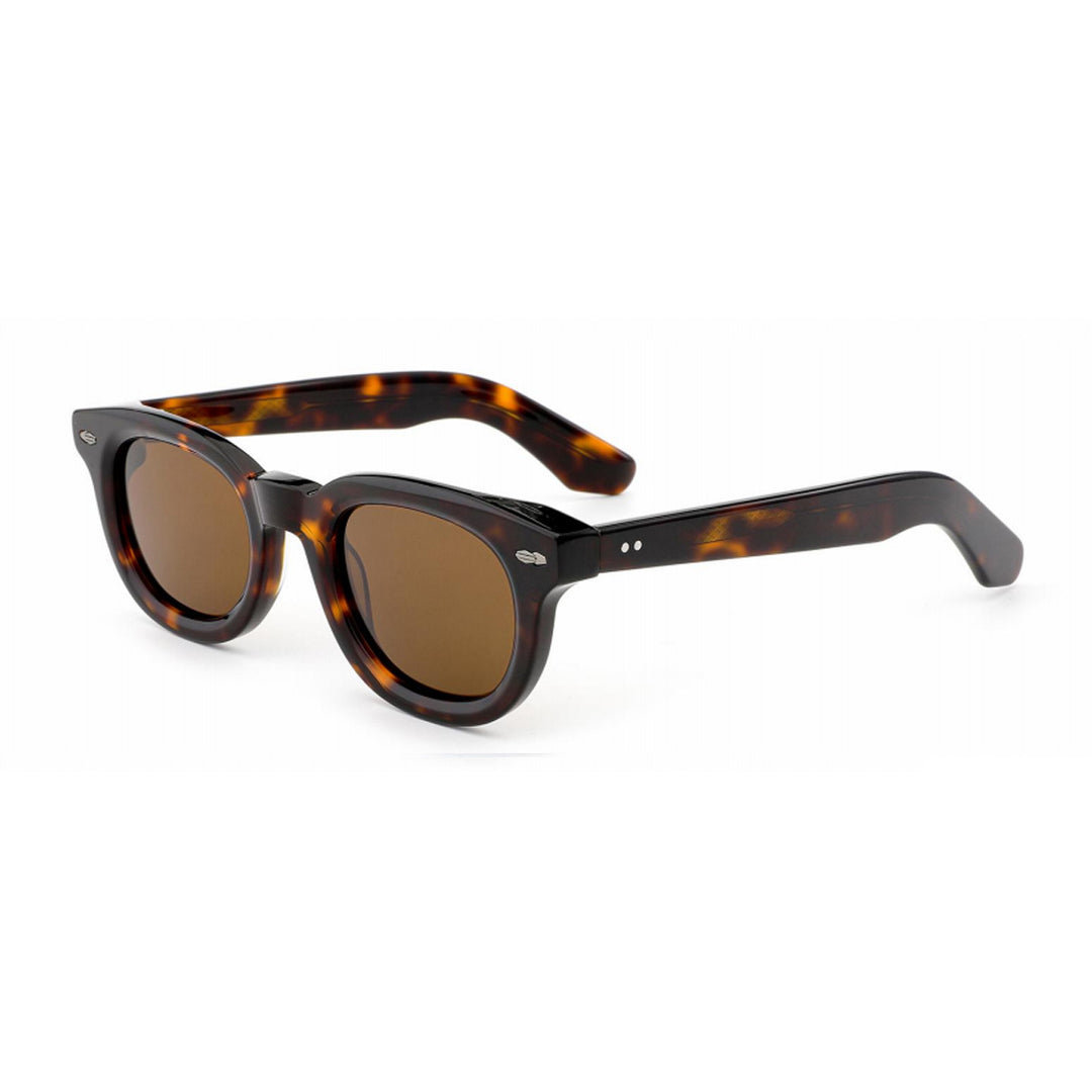 Dame solbrille i stilfull og moderne design med høykvalitets linser Luvikno
