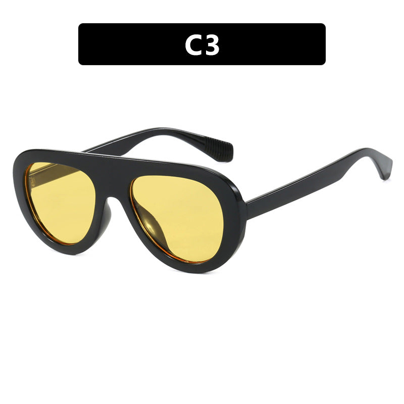 Dame moteriktig oversized solbrille med beskyttende UV-filter og komfortabel ramme Luvikno