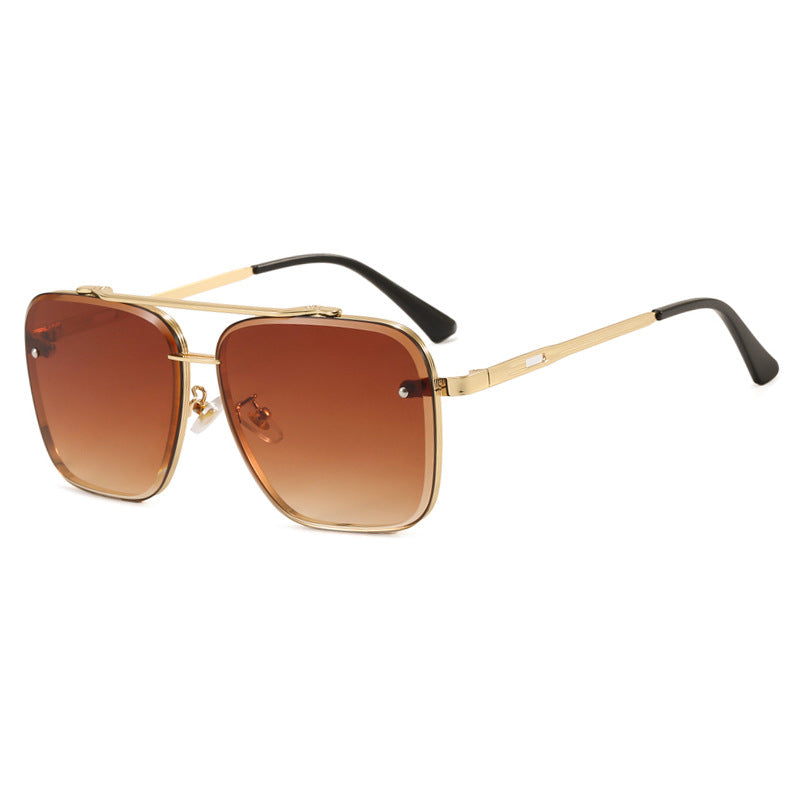 Dame kvadratisk solbrille med beskyttende glass og moderne metallramme Luvikno