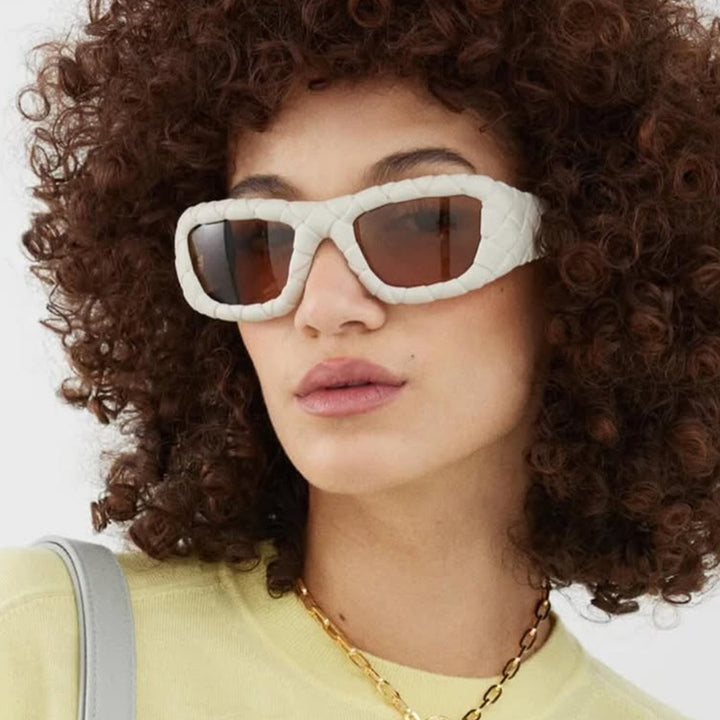Dame ekstravagant solbrille med strukturert ramme Luvikno