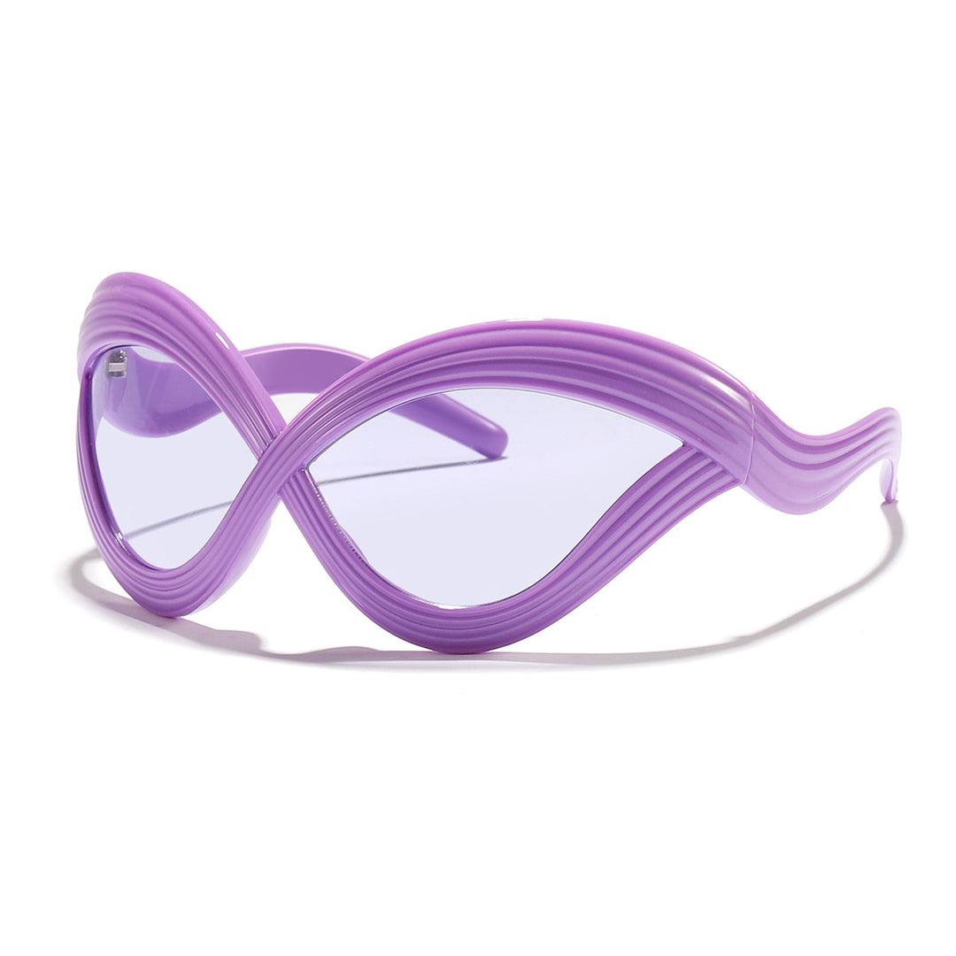 Dame moteriktig solbrille med innovativ bølkeramme Luvikno