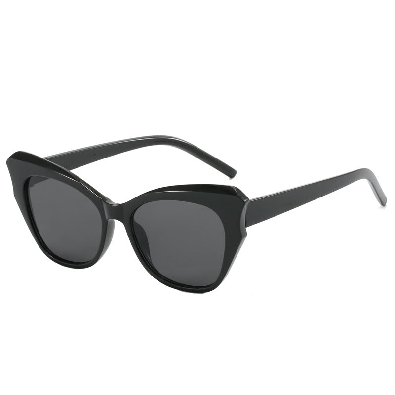 Damen Cat-Eye solbriller med ekstravagant speilingsdesign Luvikno