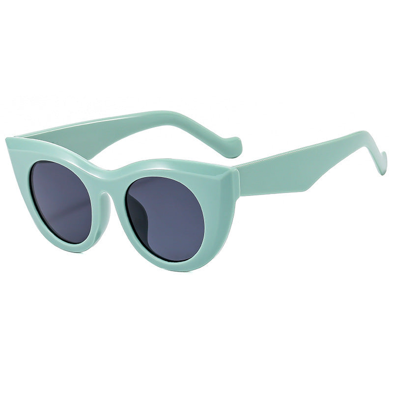 Dame Cat-Eye solbriller med transparent ramme og polariserte linser Luvikno