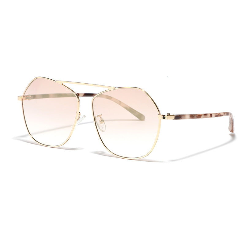 Dame geometrisk solbrille med luksuriøs metallramme Luvikno