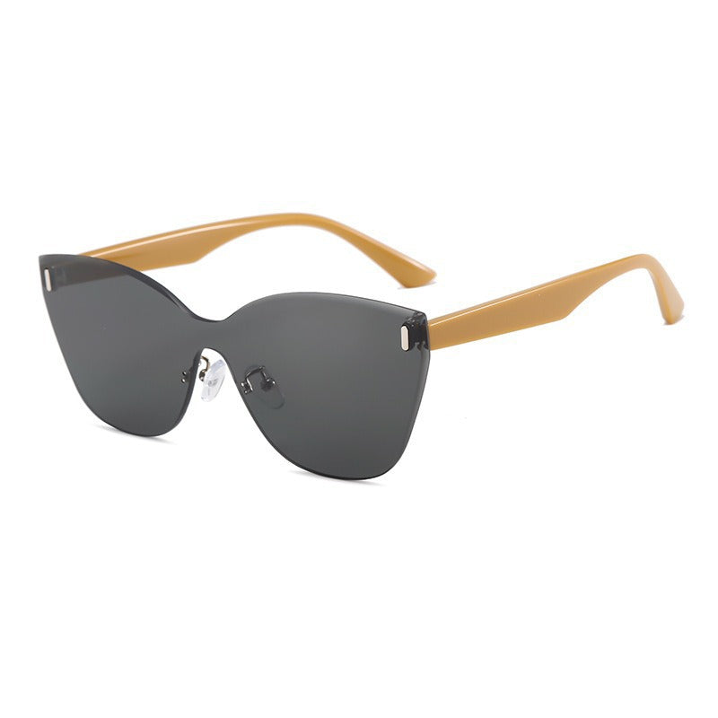 Damen Cat-Eye solbriller med elegant ramme og beskyttende glass Luvikno