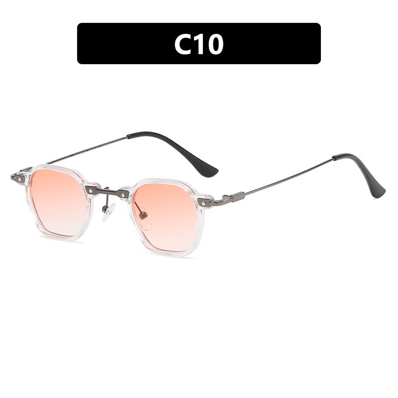 Dame moteriktig solbrille i elegant design med sekskantet ramme Luvikno