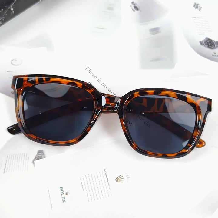 Dame Cat-Eye solbriller med moderne design Luvikno
