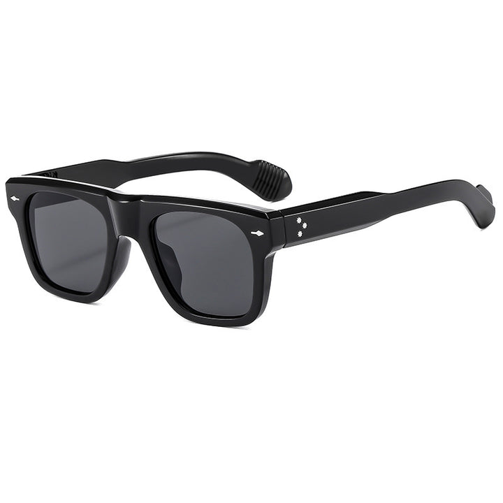 Dame solbrille i urbant stil med gule glass Luvikno