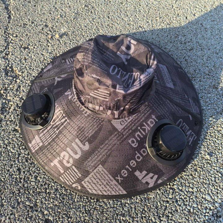 Ventilert solhatt med integrerte solfaner og bred brem Luvikno