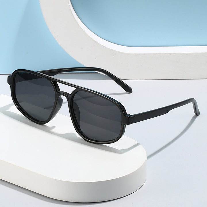 Dame moteriktig solbrille med bred ramme og UV-beskyttelse Luvikno