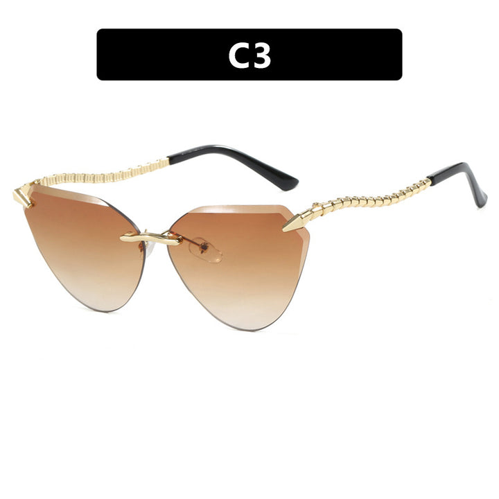 Dame Cat-Eye solbriller med unikt gullrammedesign og beskyttende linser Luvikno