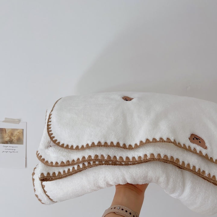 Unisex koseserie med søte bjørnmotiver Luvikno