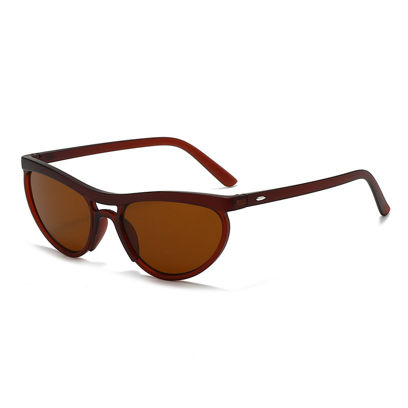 Dame moteriktig solbrille i moderne design Luvikno