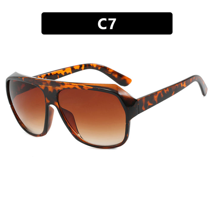 Dame moteriktig oversized solbrille med sporty design Luvikno