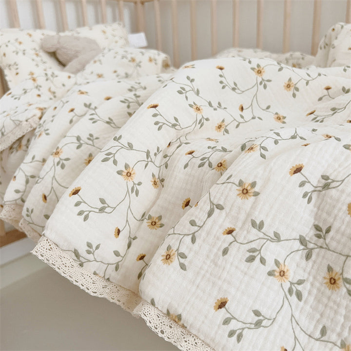 Unisex Pustende Muslinteppe med Blomster Volangdesign Luvikno