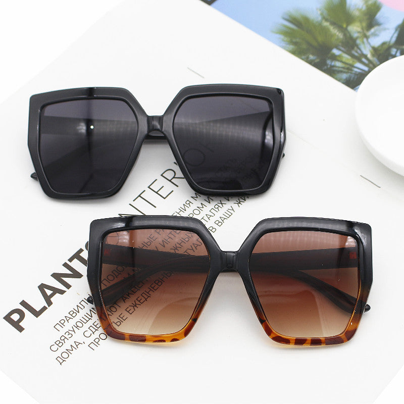 Damen elegant oversized solbrille med luksuriøs ramme Luvikno