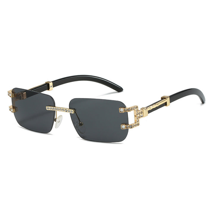 Dame designer solbrille med unik smykkedetalj Luvikno
