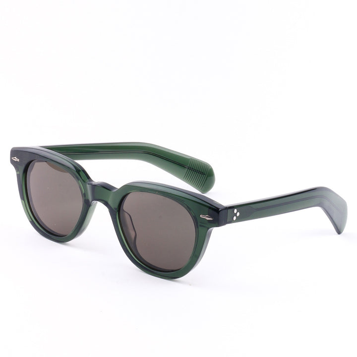 Dame solbrille i elegant, feminin design med høyverdig plastramme Luvikno