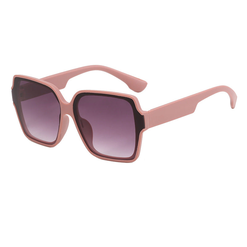 Dame kvadratisk solbrille med unik, stilfull ramme Luvikno
