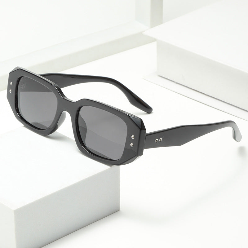 Dame moteriktig oversized solbrille med stilig ramme og UV-beskyttelse Luvikno